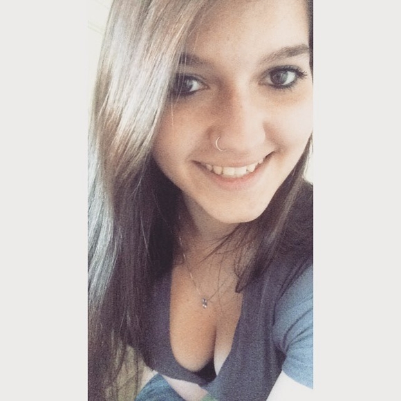 Meet your Posher, Kaila - Picture 1 of 1